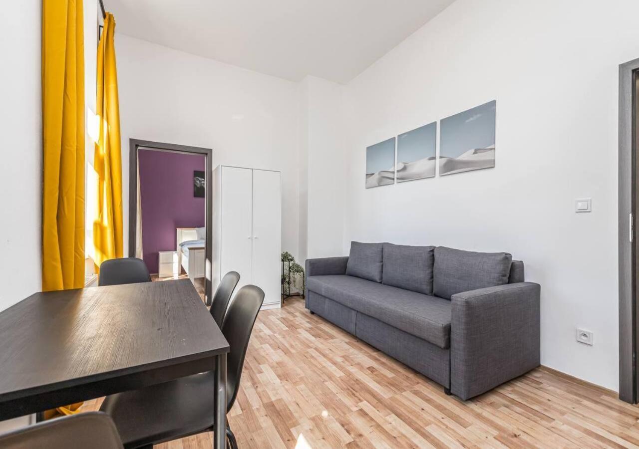 Apartamento Crimson Charm Praga Exterior foto